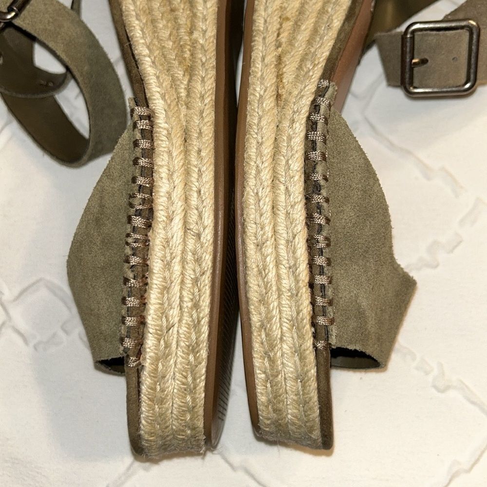 Steve Madden Green Suede/Leather Wedge Heel Open Toe Sandals (Size 8.5M) - Picture 6 of 11